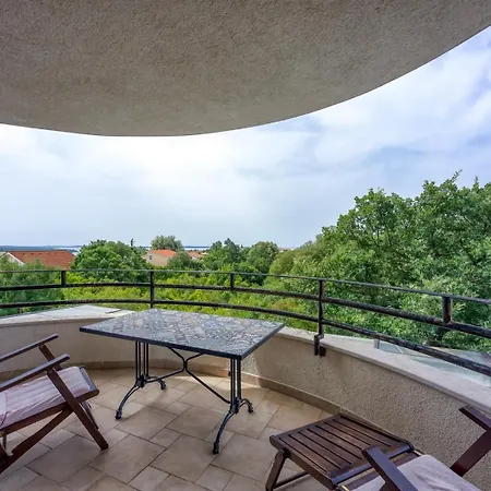 Betiga Guest house Mednjan